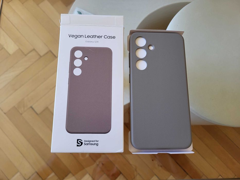 Оригинален гръб Samsung Leather Cover за Galaxy S24  - Тъмнокафяво.