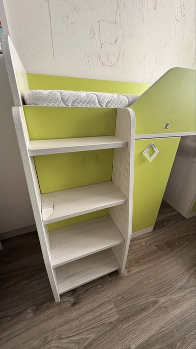 Продам кровать чердак