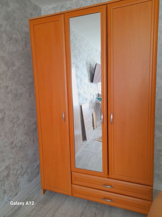 Продаётся б.у шкаф