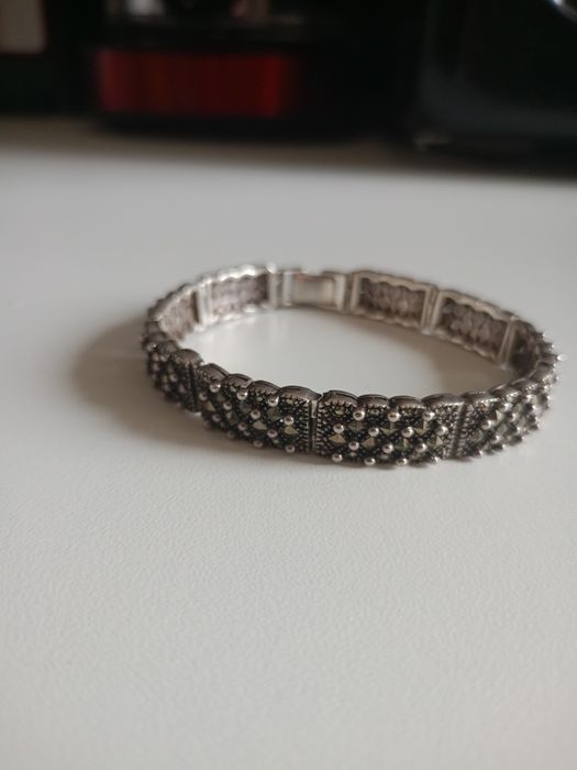 Vand Brățară de argint,model deosebit,noua, calitate.