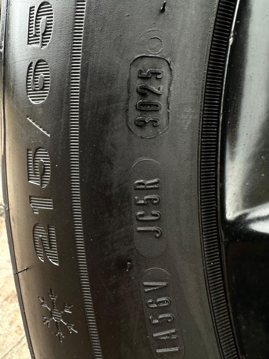 Vand set roti+anvelope DUNLOP 215/65/16 pentru DACIA DUSTER / QASHQAI