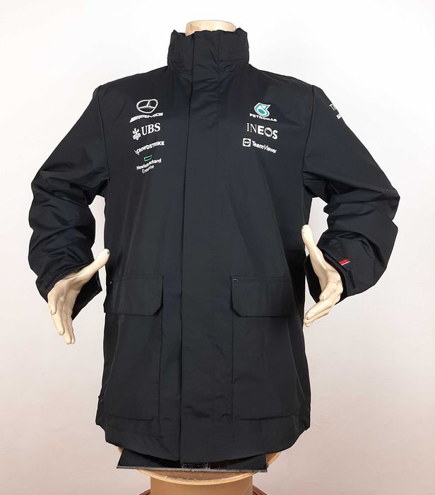 Mercedes AMG F1 Team Rain Jacket - Оригинално мъжко яке