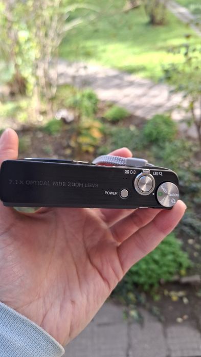 Компактен дигитален фотоапарат Ricoh R10 – 10MP, 7.1x оптичен зум, раб