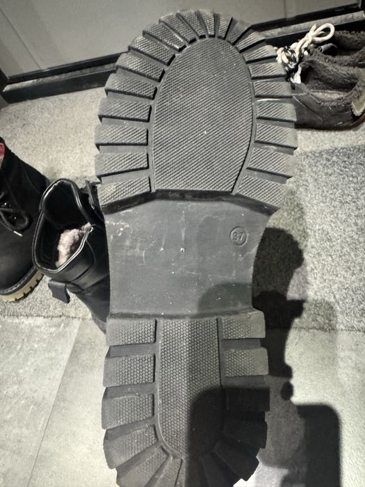 Зимние кожаные  ботинки