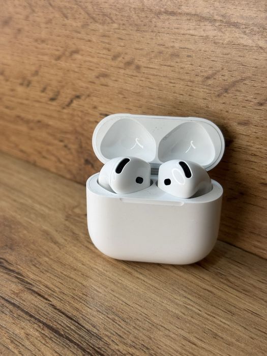 Наушники AirPods 4