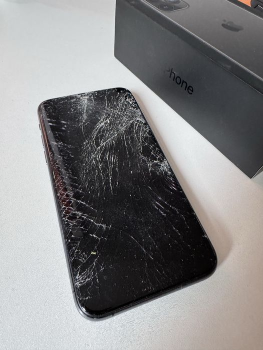 iPhone 11 Pro 256gb отключен за ремонт