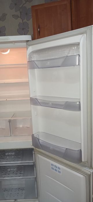 С доставкой холодильник продам в хорошем рабочем состоянии Высота-1м75