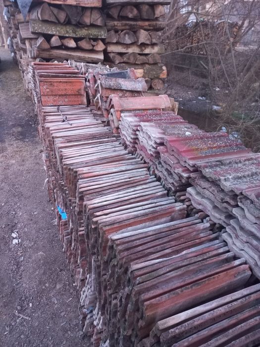 Țiglă veche ,coame ,și samota subtire si groasa in stare perfectaîn st