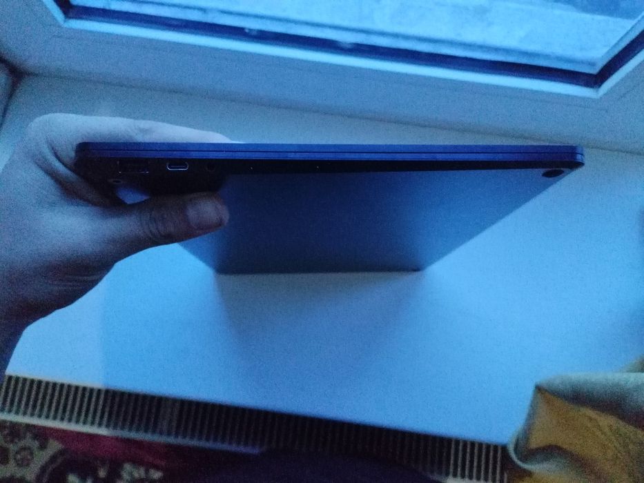 Microsoft surface noutbuki