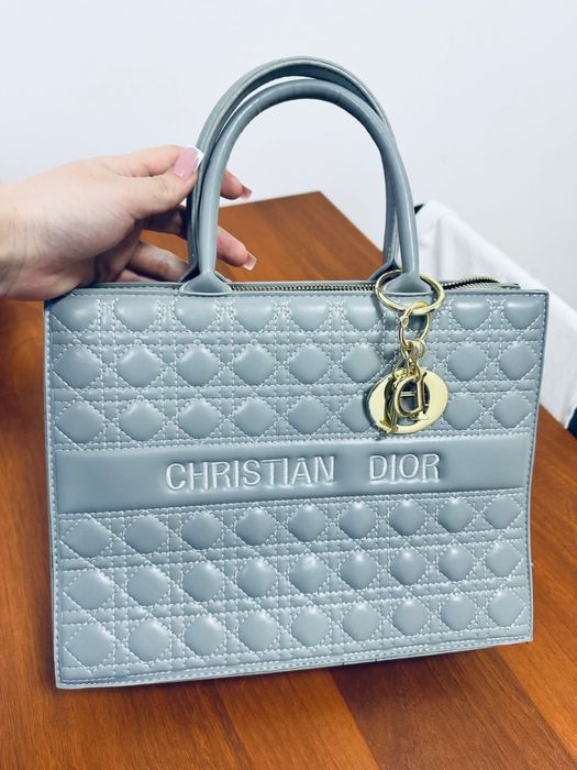 Сумка DIOR в отличном состоянии