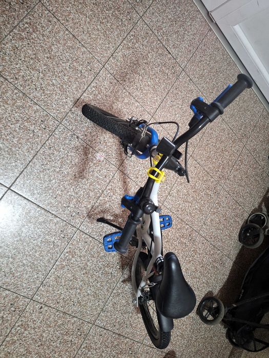 Bicicletă B Twin Robot 16 inch.