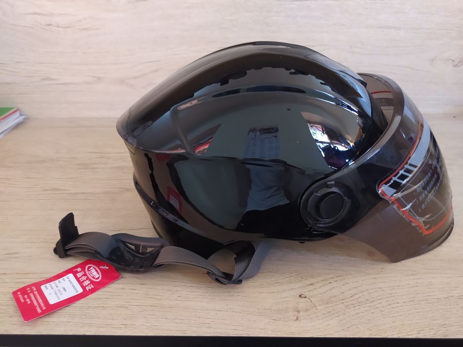 Каска для скутера