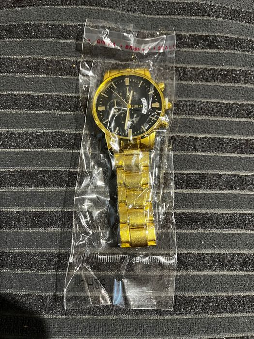 Продавам мъжки часовници