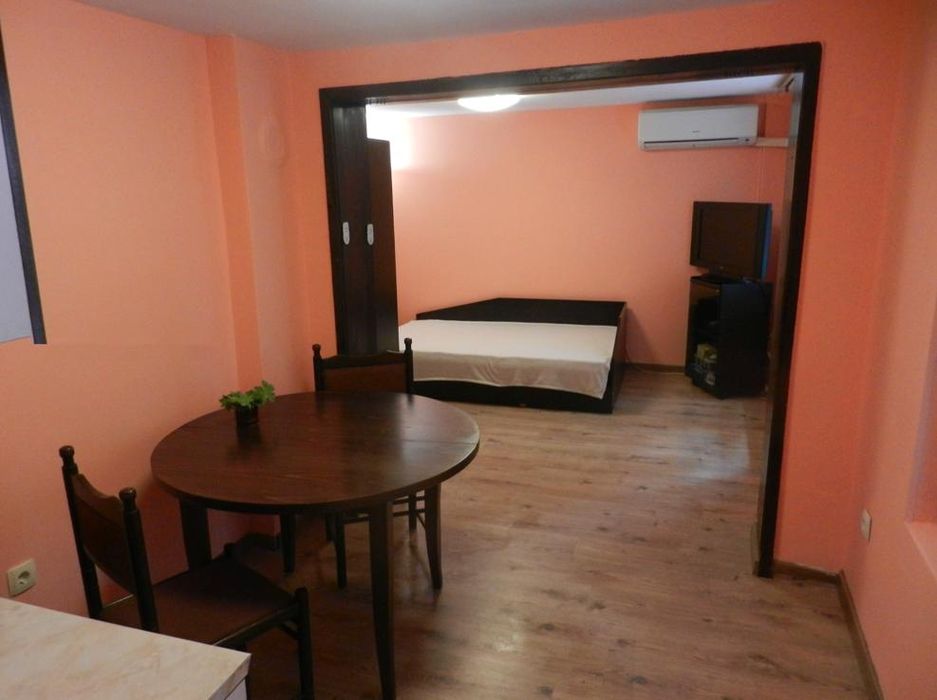 Дава се под наем Етаж от къща в София, Княжево - 60 кв.м за 460 € - Снимка #1