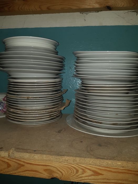 Продам посуда в разние размерами дешево