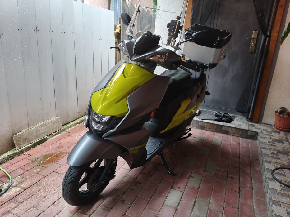 Scuter Suzuki Avenis 125 cat B