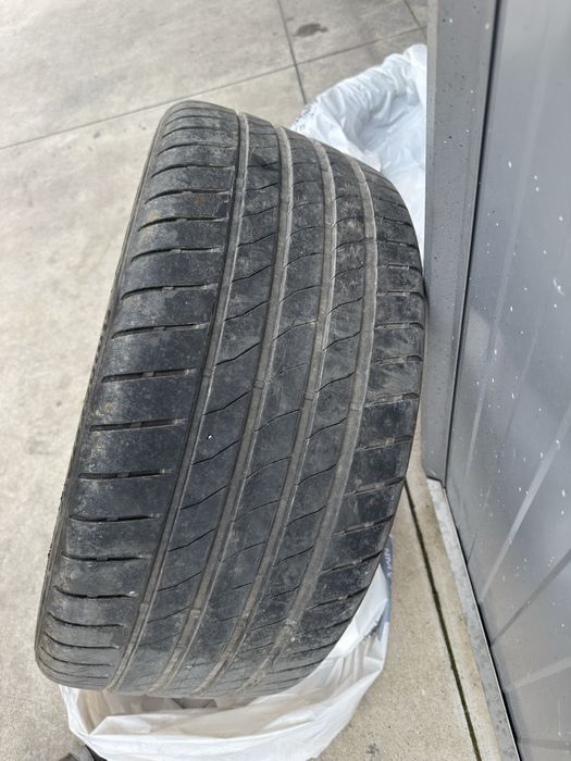 Bridgestone 265 35 21