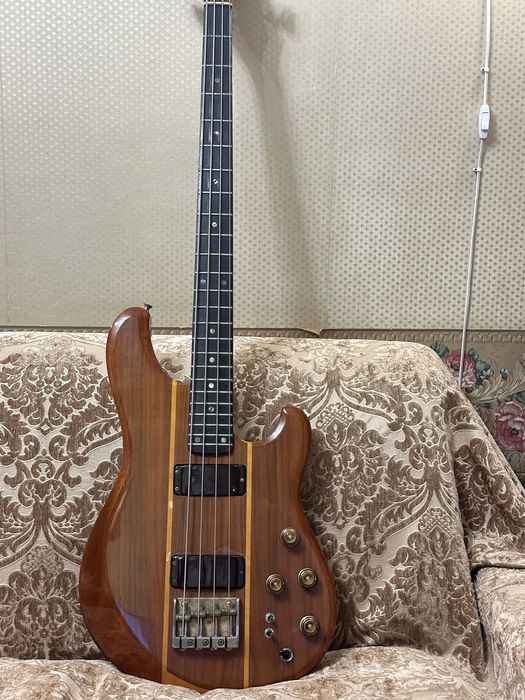 IBANEZ  Studio Bass ( Японец ) торг уместен