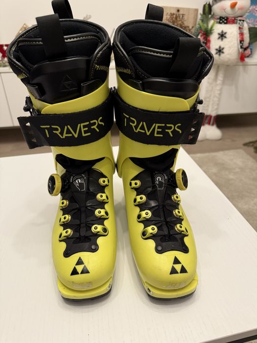 Clapari ski Fischer Travers CS Yellow 25.5 mondo