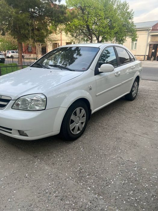 Продам Lacetti 1.8