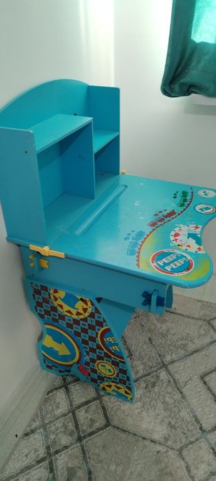 Стол и стульчик детский