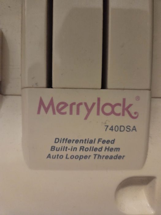 Оверлок MARRYLOCK Janome