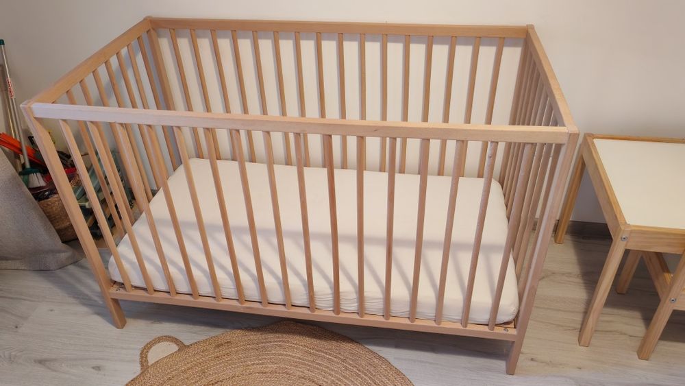 Pătuț din fag 60x120 (Singlar ikea) + saltea ( ikea) + protectie impermeabila si  cearceafuri