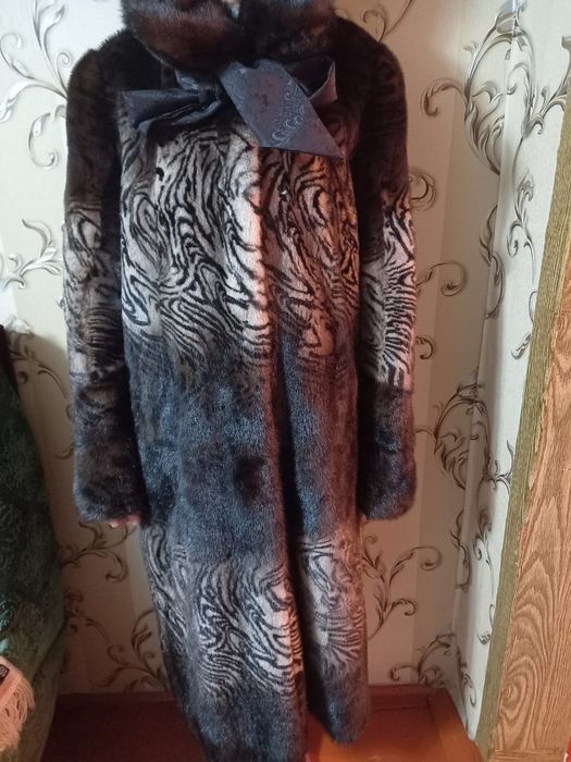 Продам норковую шубу размер 54