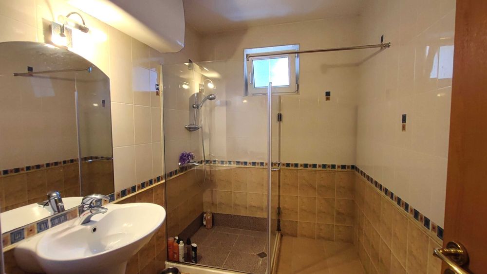 Многостаен апартамент на бул. "България", гр. Велико Търново