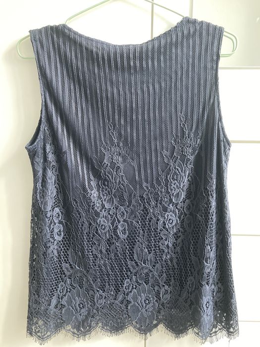 Vand haine in conditii foarte bune