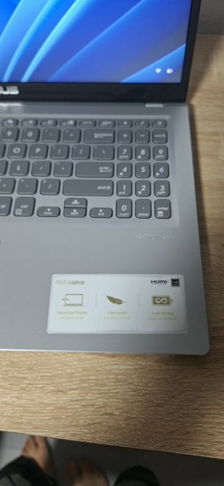 Leptop  asus  folosit putin
