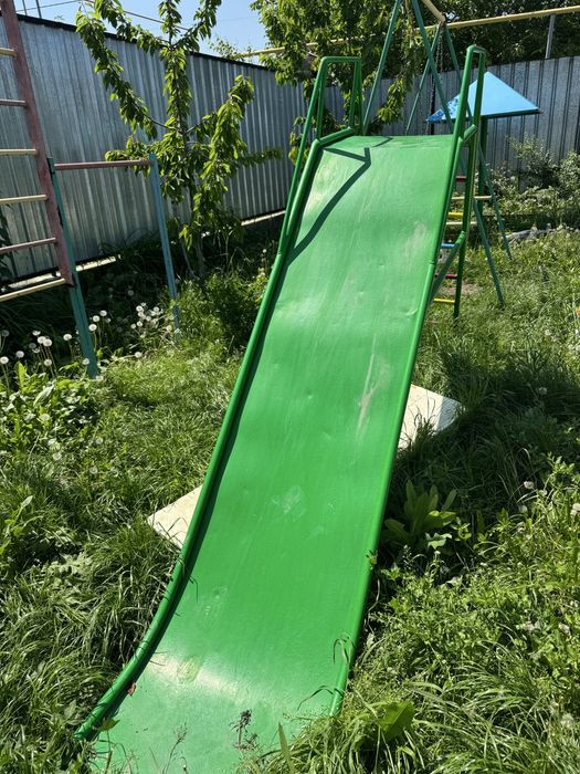 Продам горку детскую
