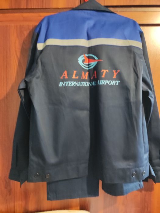 Костюмы рабочие размер 46-48.