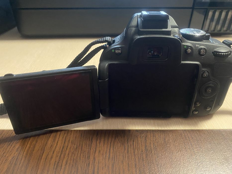 Nikon D5100 + обективи, аксесоари и статив Velbon EX-888