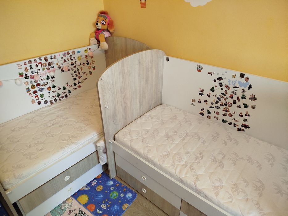 Детска кошара.  (2 бр. 70х140 cm ) + МАТРАЦИ