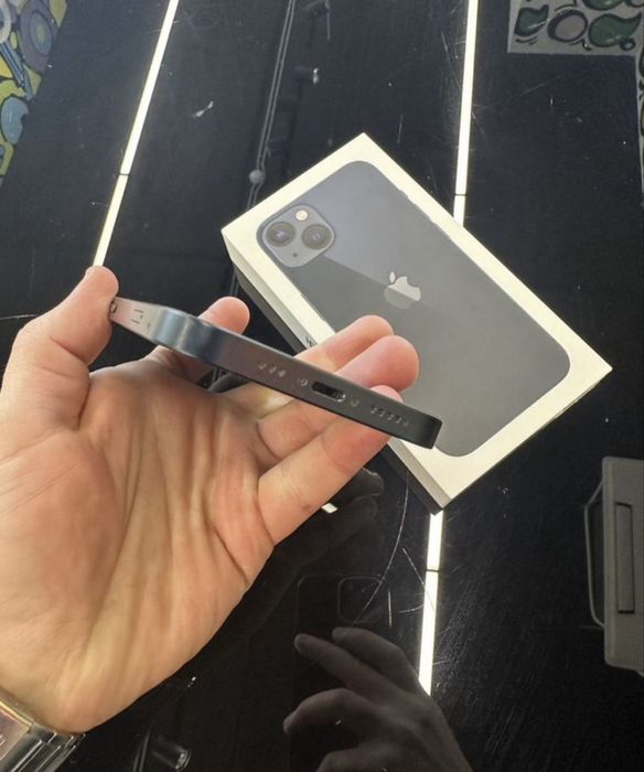 iPhone 13 128GB с гарантией