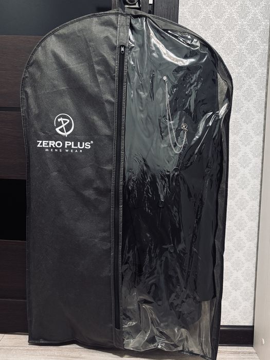 Продам костюм двубортный тройка