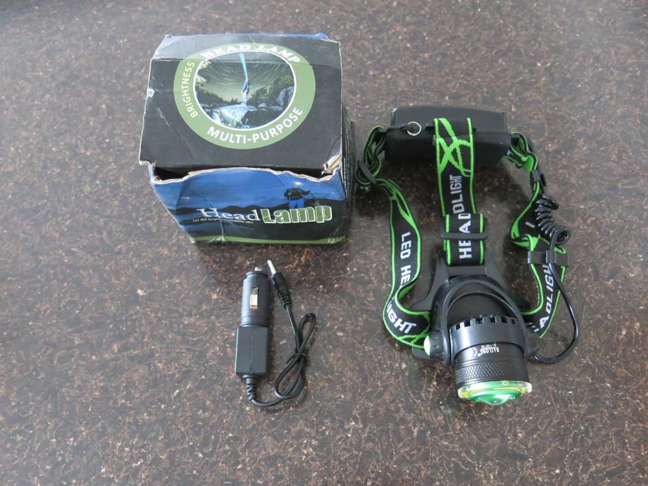 LED челник със зарядно за кола