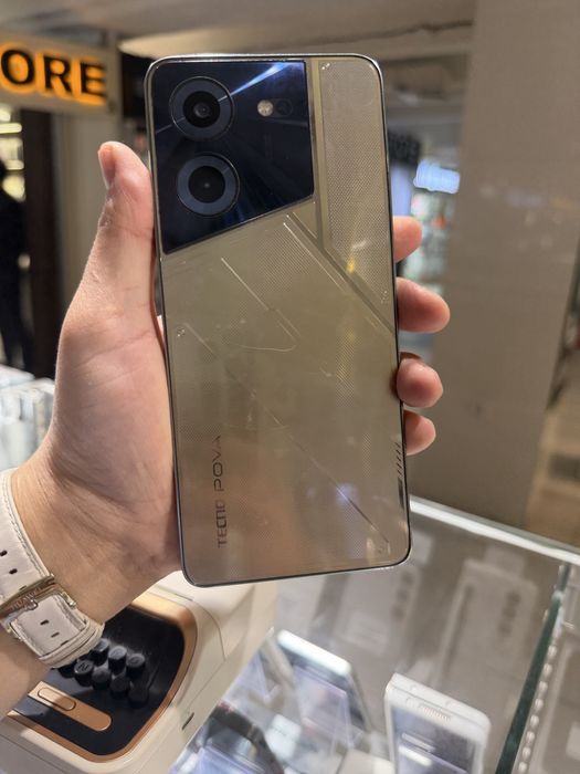 Игровой смартфон Tecno Pova 5