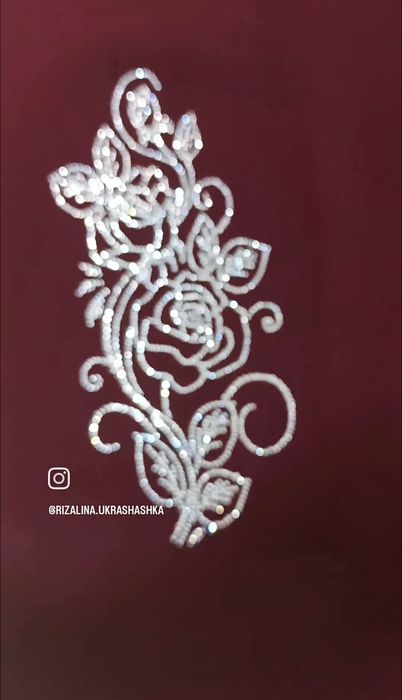 Одежда со стразами