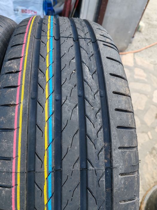 215/60/18- Continental