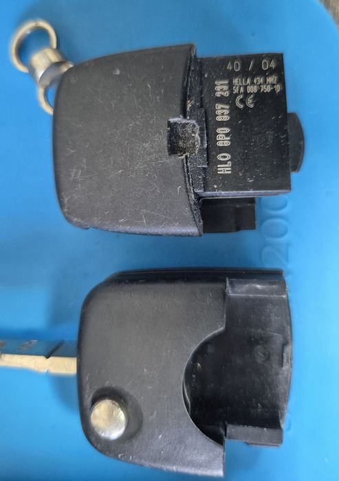 Оригинален ключ audi a3 8p (8p0 837 231 и 8p0 837 220 D) Hella