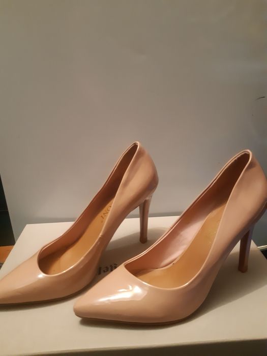 Стильная женская обувь