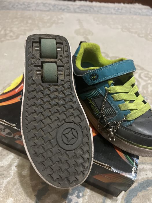 HEELYS кроссовки с роликами