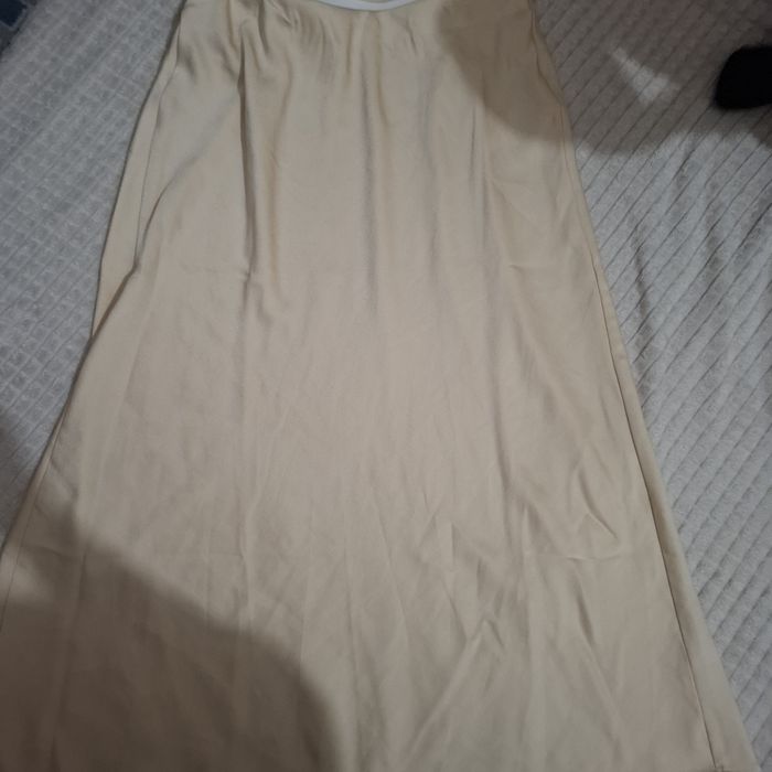 Fusta de satin bej