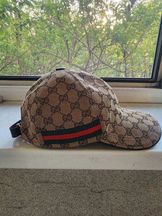 Бейсболка GUCCI.