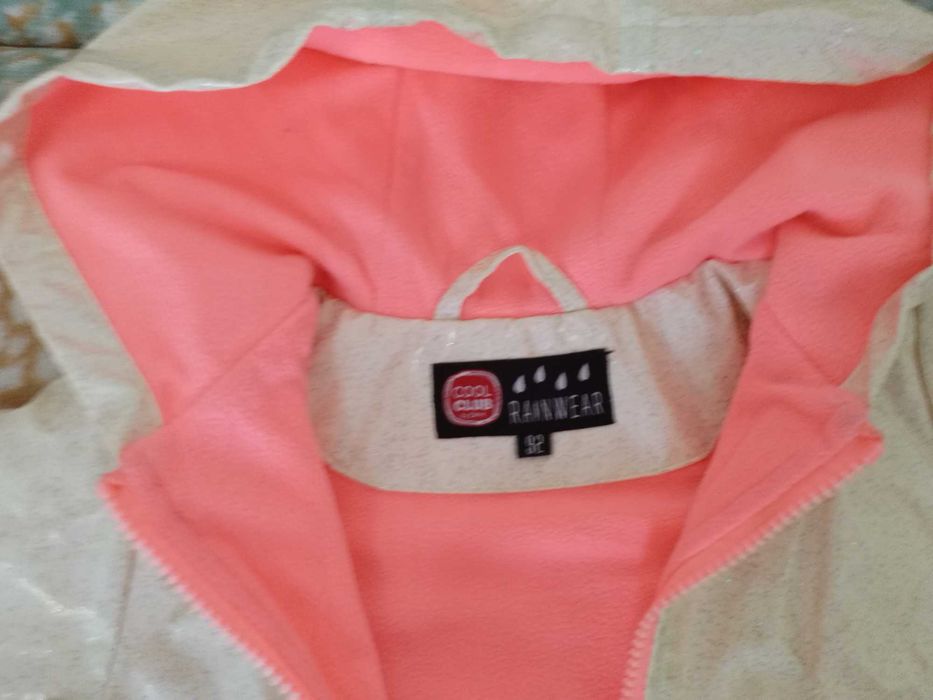 Продам детские куртки