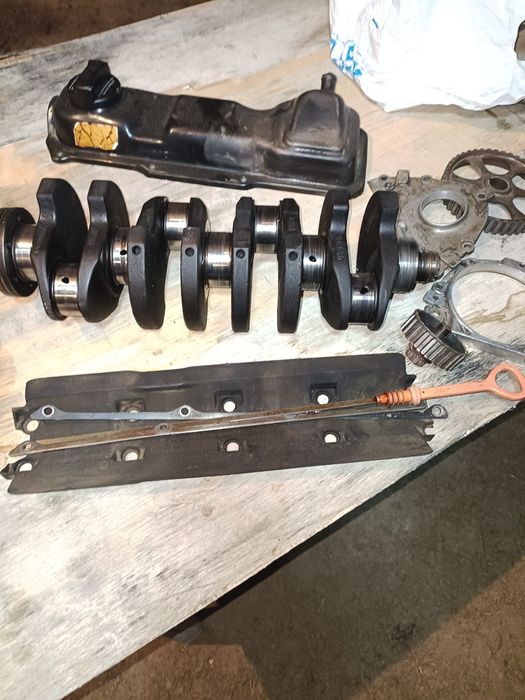 Головка на Ауди 80 б3 1.8