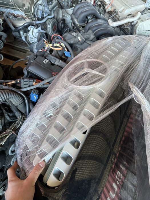 Капот w163 ML350 ML320 решетка радиатора