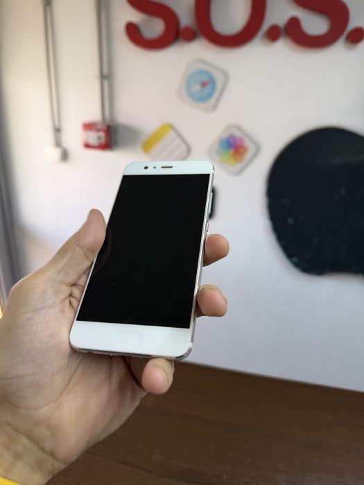 Vand Huawei P10 Silver